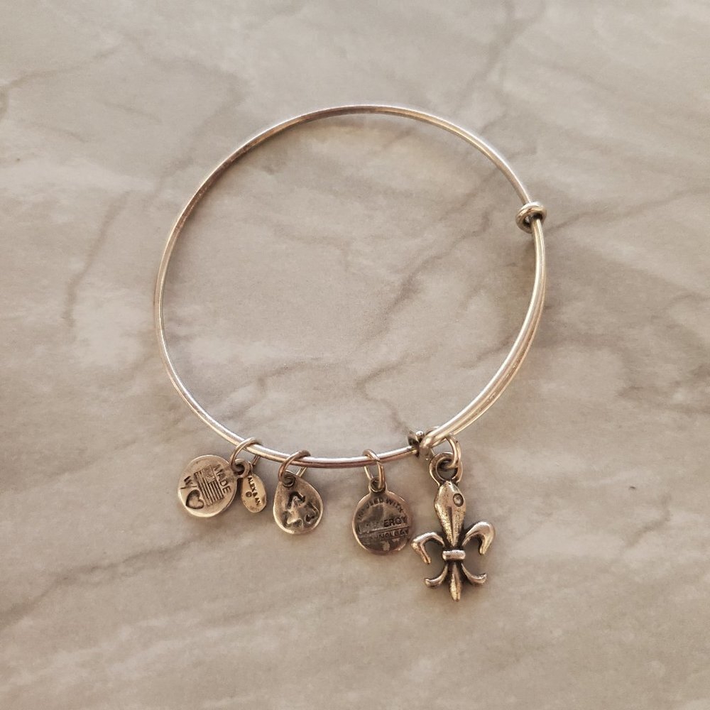 ⚜ Alex and Ani French Royalty Fleur de Lis Silver Expandable Charm Bracelet ⚜